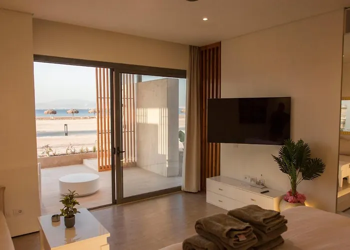 بيت للعطل Beachfront Somabay Steps From Sea & Pool