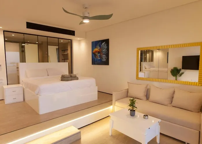 بيت للعطل Beachfront Somabay Steps From Sea & Pool