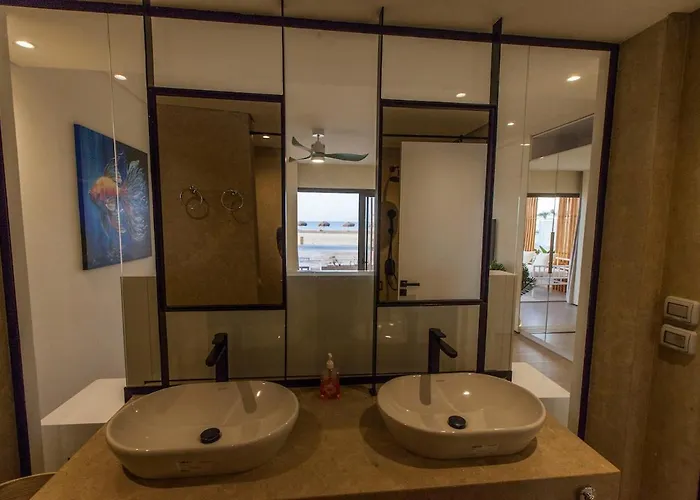 بيت للعطل Beachfront Somabay Steps From Sea & Pool *